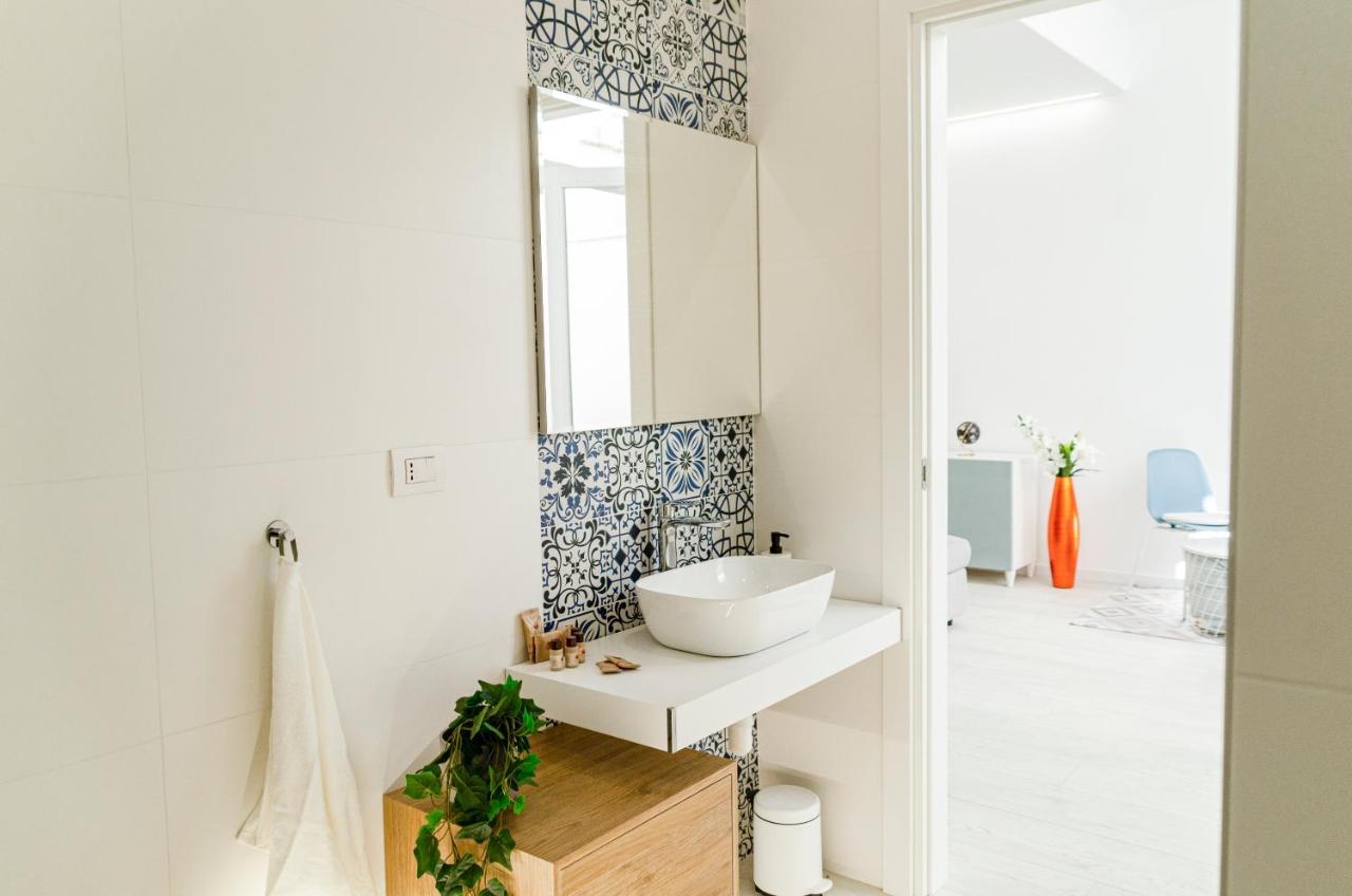 Spa & Relax Aesthetic Apartment 50M Dal Mare Monopoli Bagian luar foto